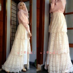 Gaun mix brokat model maxi dress hijabers terbaru 